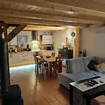 Villa Nad Jeziorem - Mira *