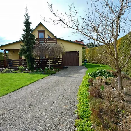 Nad Jeziorem - Mira *