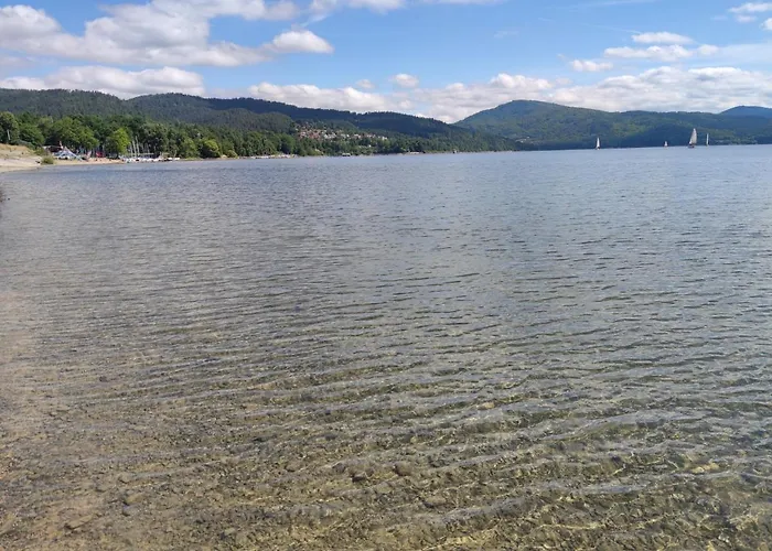 Nad Jeziorem - Mira *