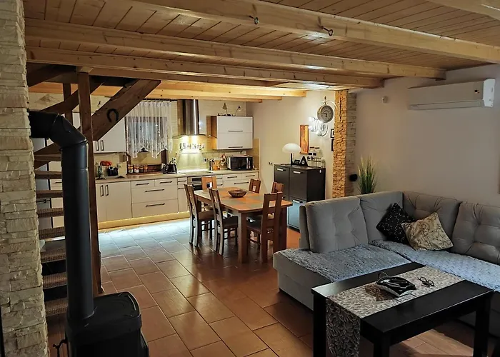 Villa Nad Jeziorem - Mira *