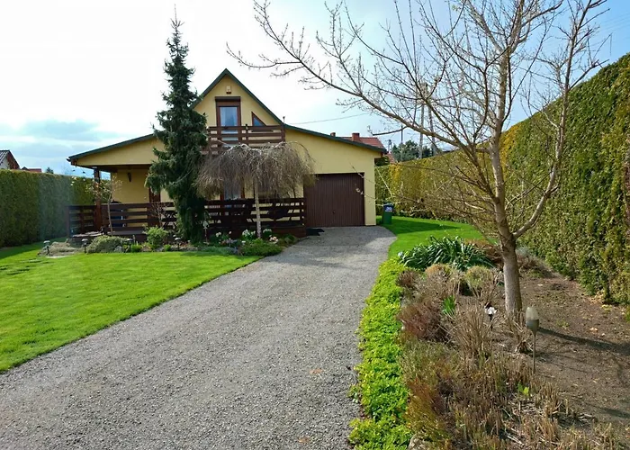 Nad Jeziorem - Mira *